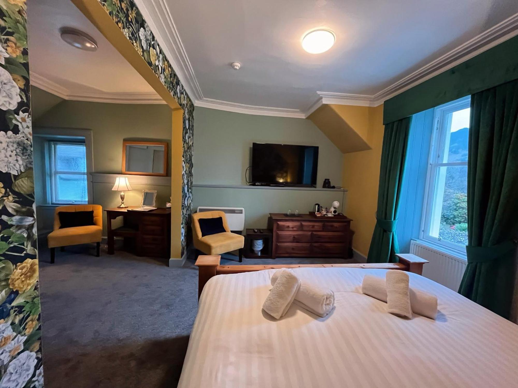 Achray House Restaurant With Rooms セント・フィルカンズ エクステリア 写真